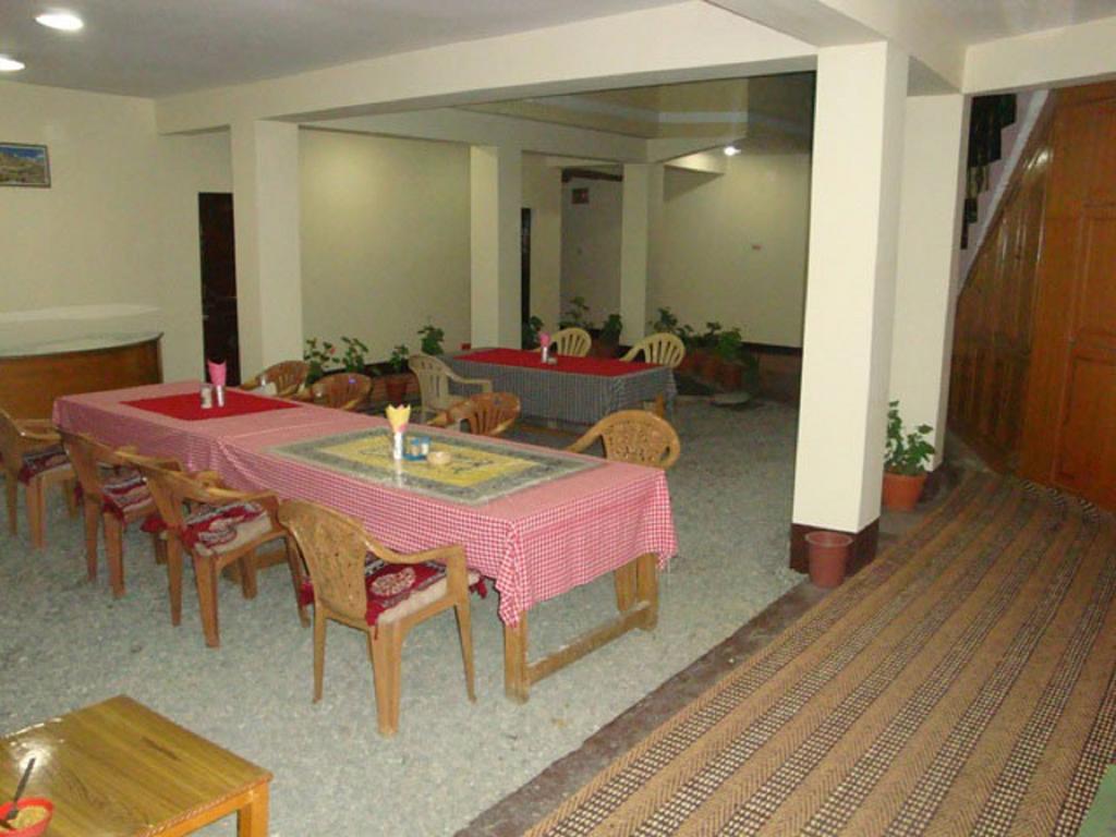 Alimjan Guest House Leh Restaurant