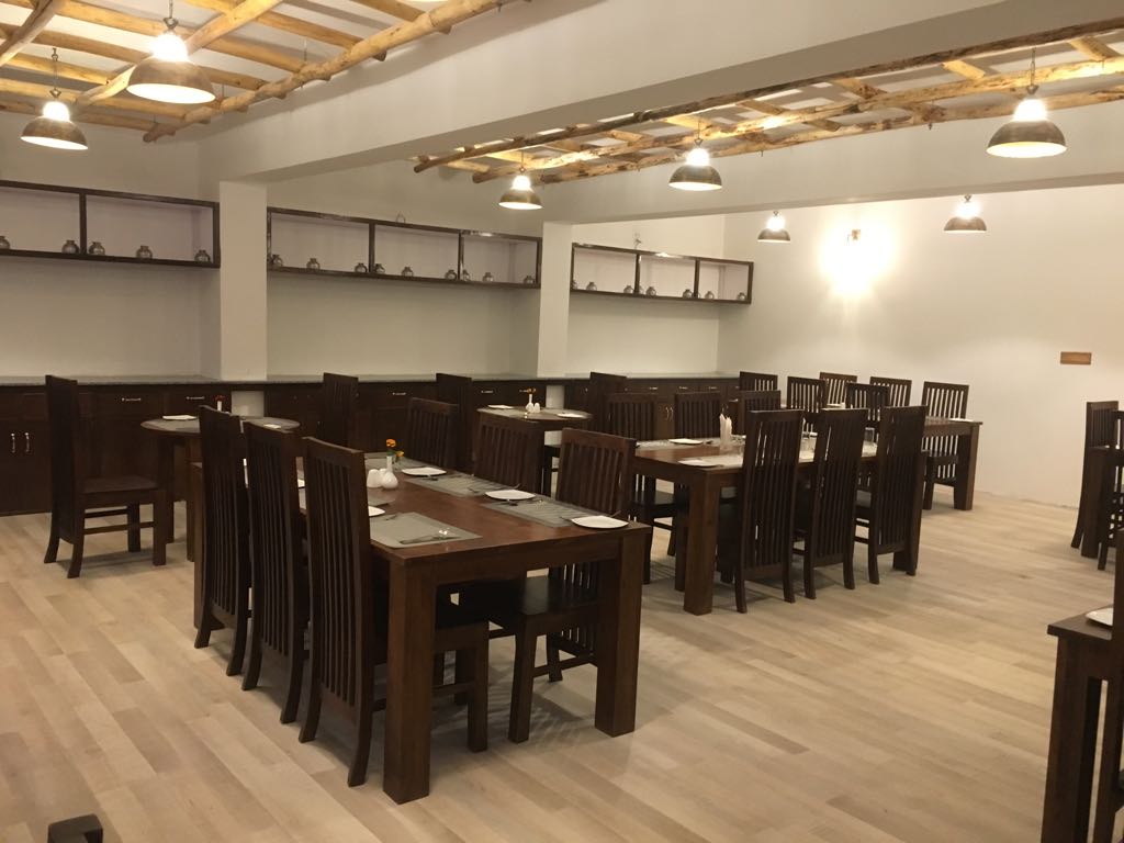 The Driftwood Hotel Leh Restaurant